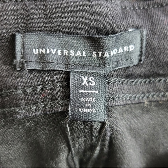 Universal Standard Women's Casey Classic
Denim Overalls in Black Size XS (10-12) - Picture 5 of 7